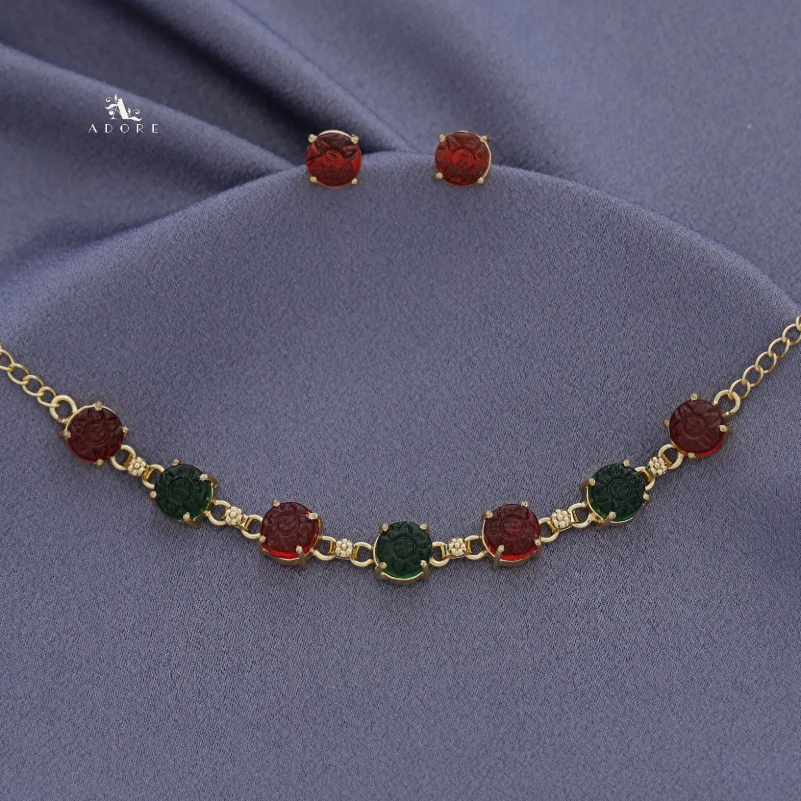 7 Stone Craved Short Neckpiece / Choker With Stud