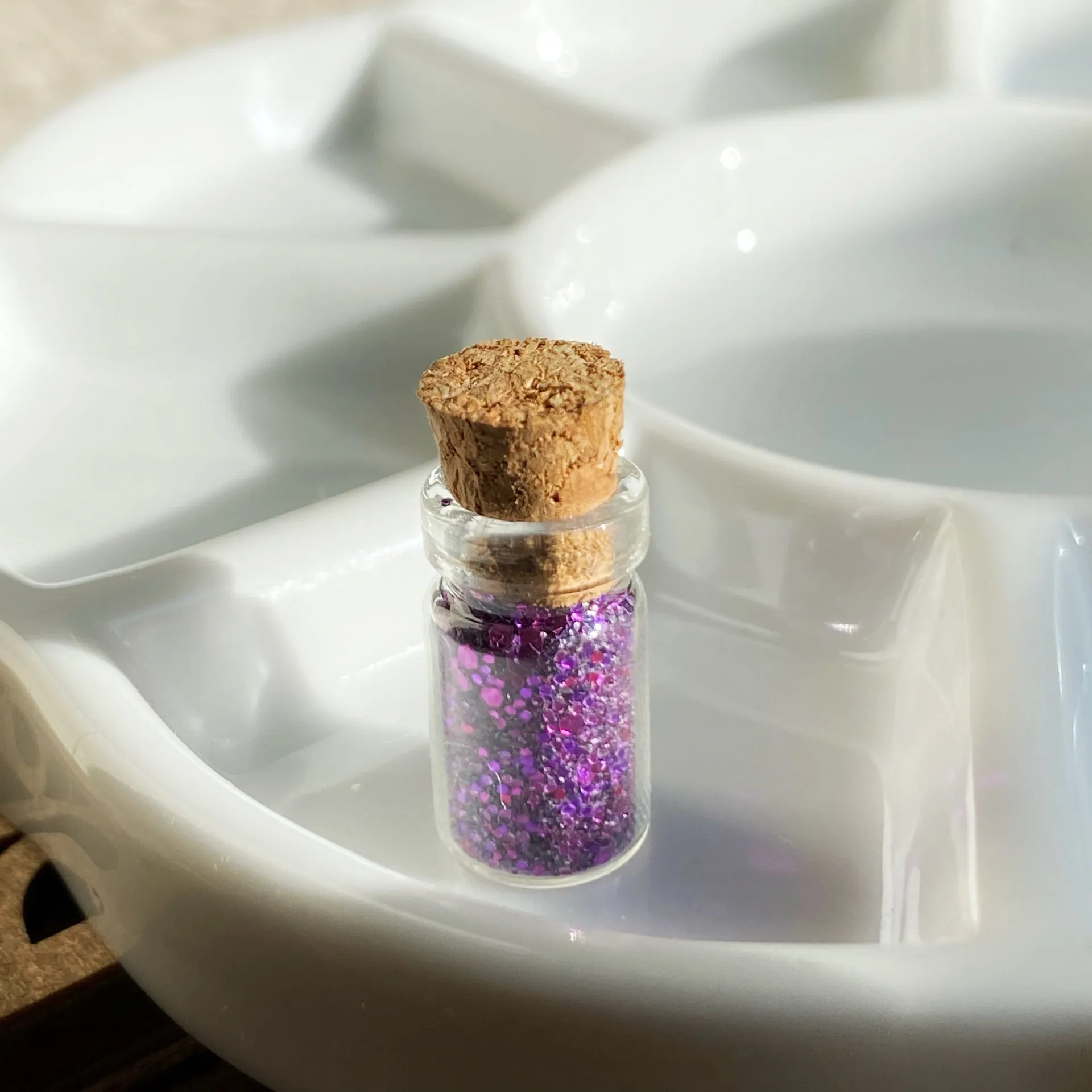 A Bottle of Sparkle for Magic Potions - Glitter4Good