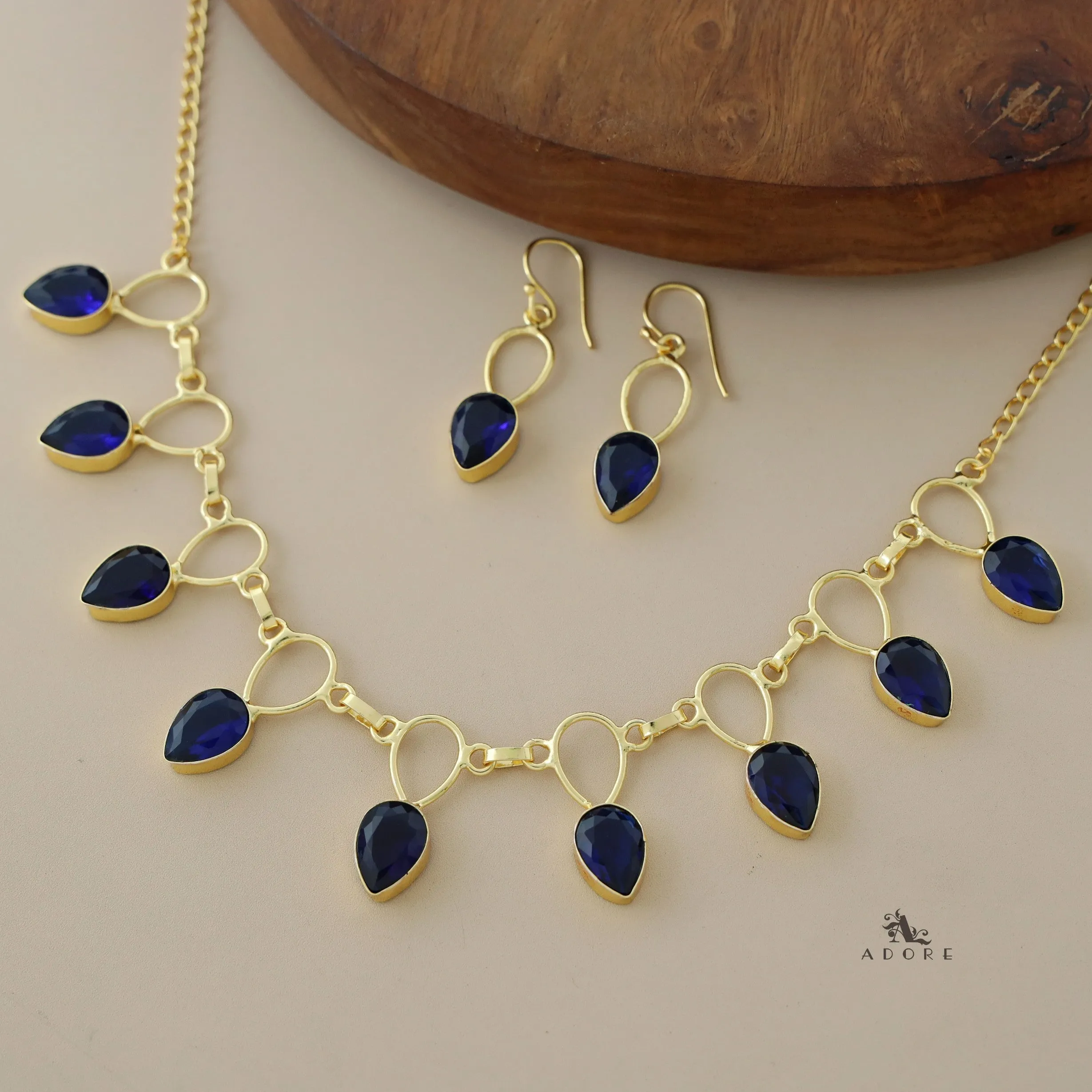 Adorn Neckpiece with Drop