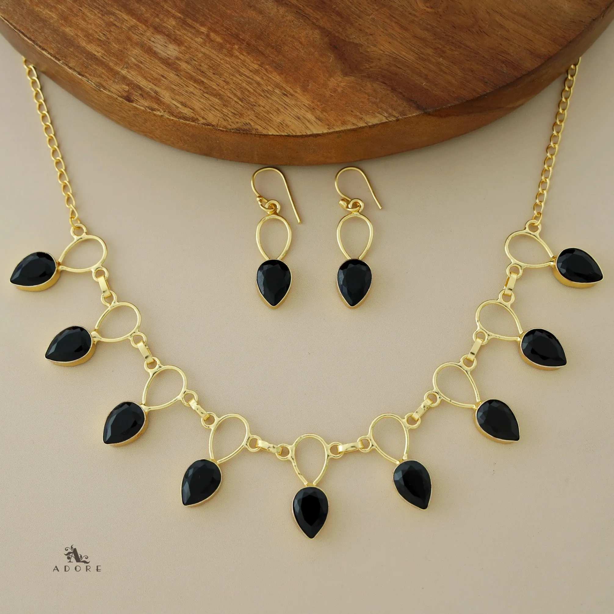 Adorn Neckpiece with Drop