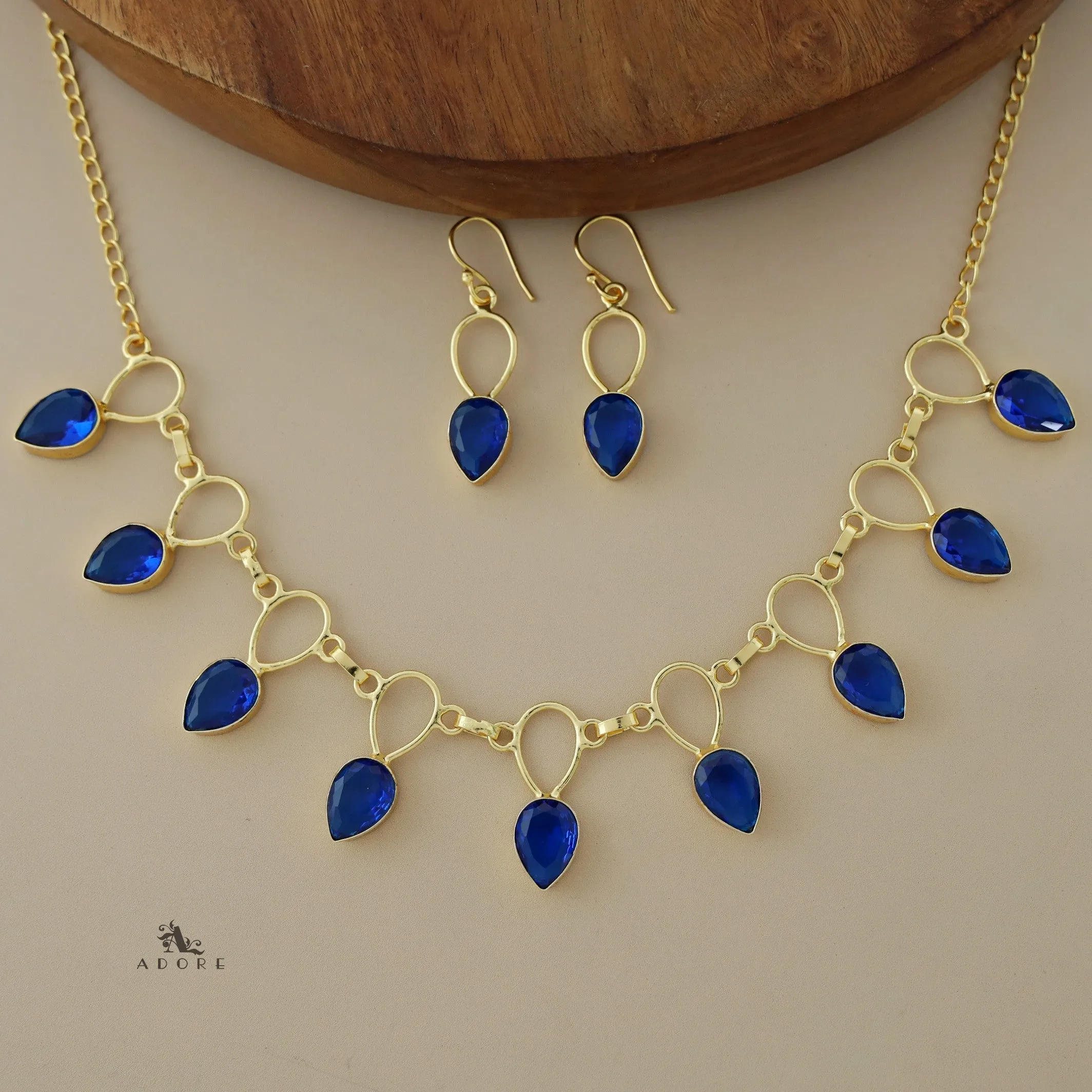 Adorn Neckpiece with Drop