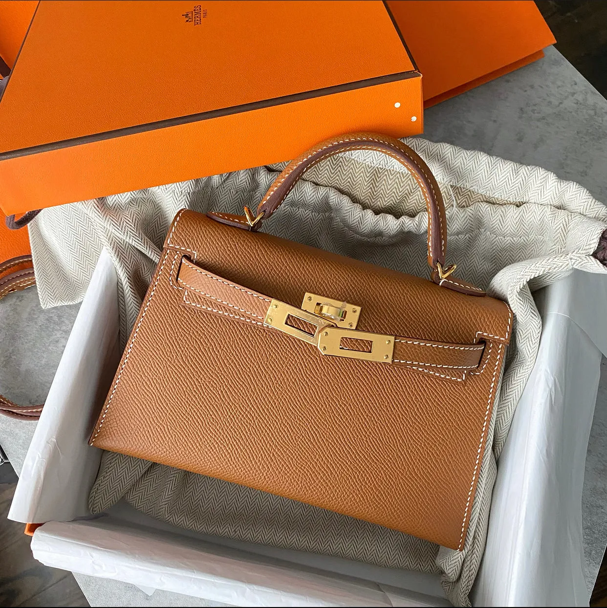 Hermes 2022 Mini Kelly Sellier 20cm Gold Epsom GHW Full Set