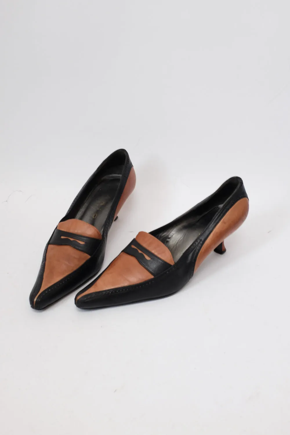 ITALY BLACK LEATHER  FLAT PUMPS 38