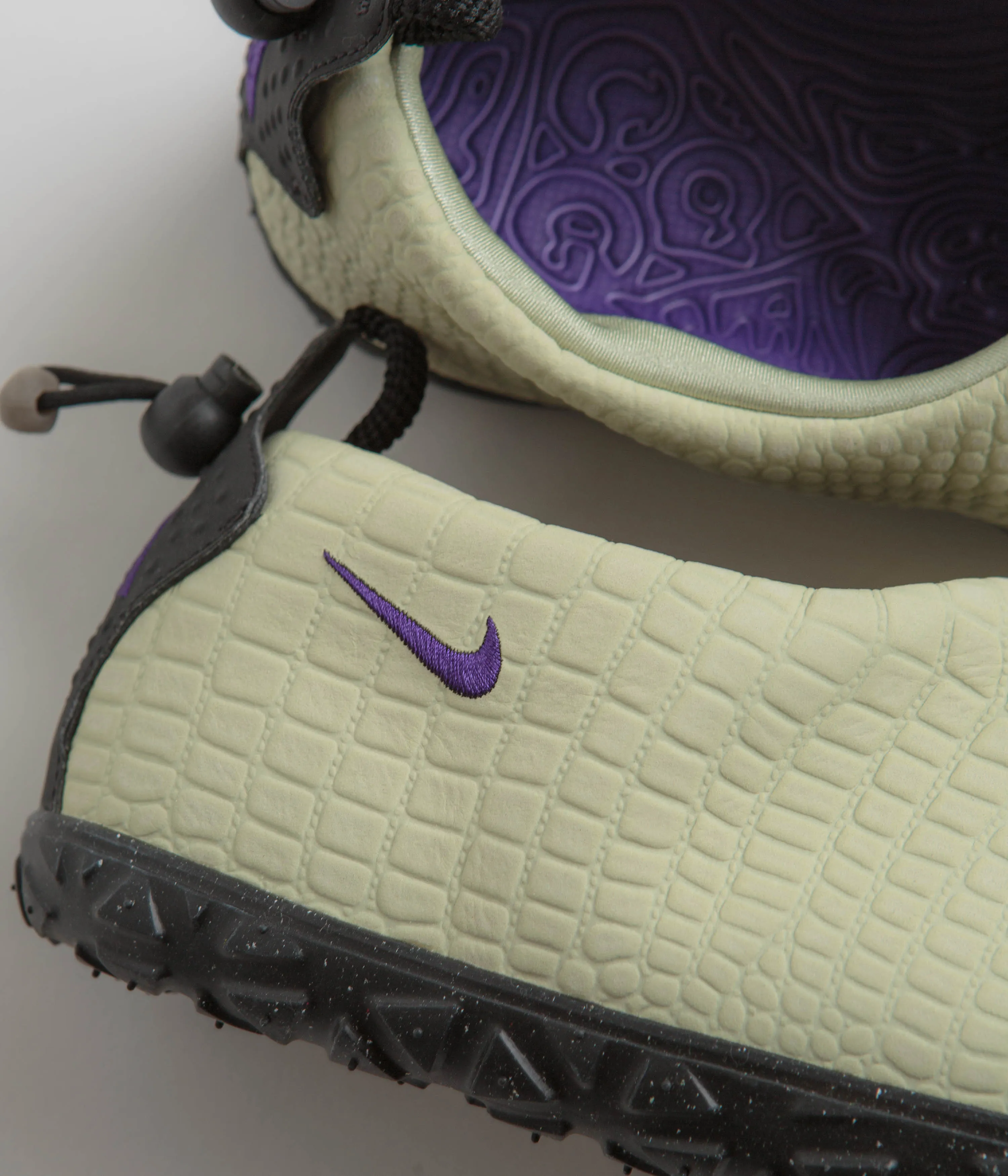 Nike ACG Moc Premium Shoes - Olive Aura / Field Purple - Olive Aura - Black