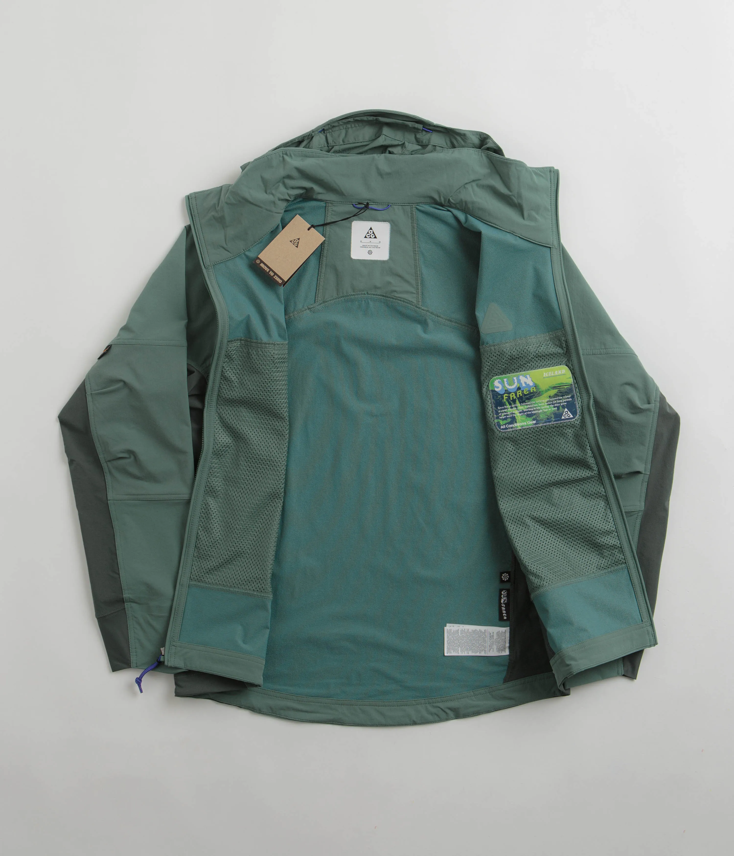 Nike ACG Sun Farer Jacket - Bicoastal / Vintage Green / Summit White