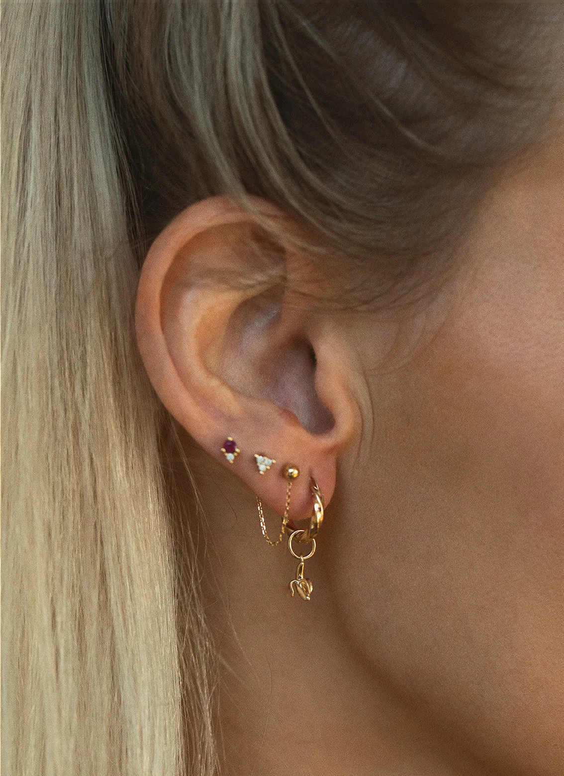 Pinhead earstud 14k gold