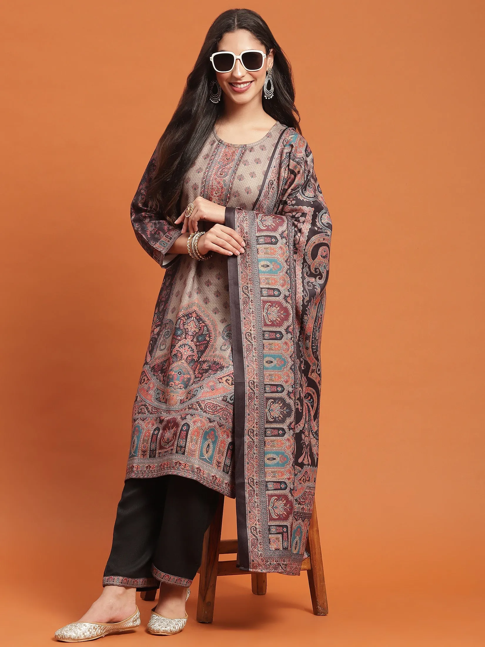 Women Black Paisley Print Kurta Comfort Pant Dupatta