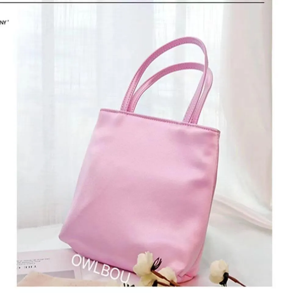 Women's Simple Fashion Retro Satin Handbag