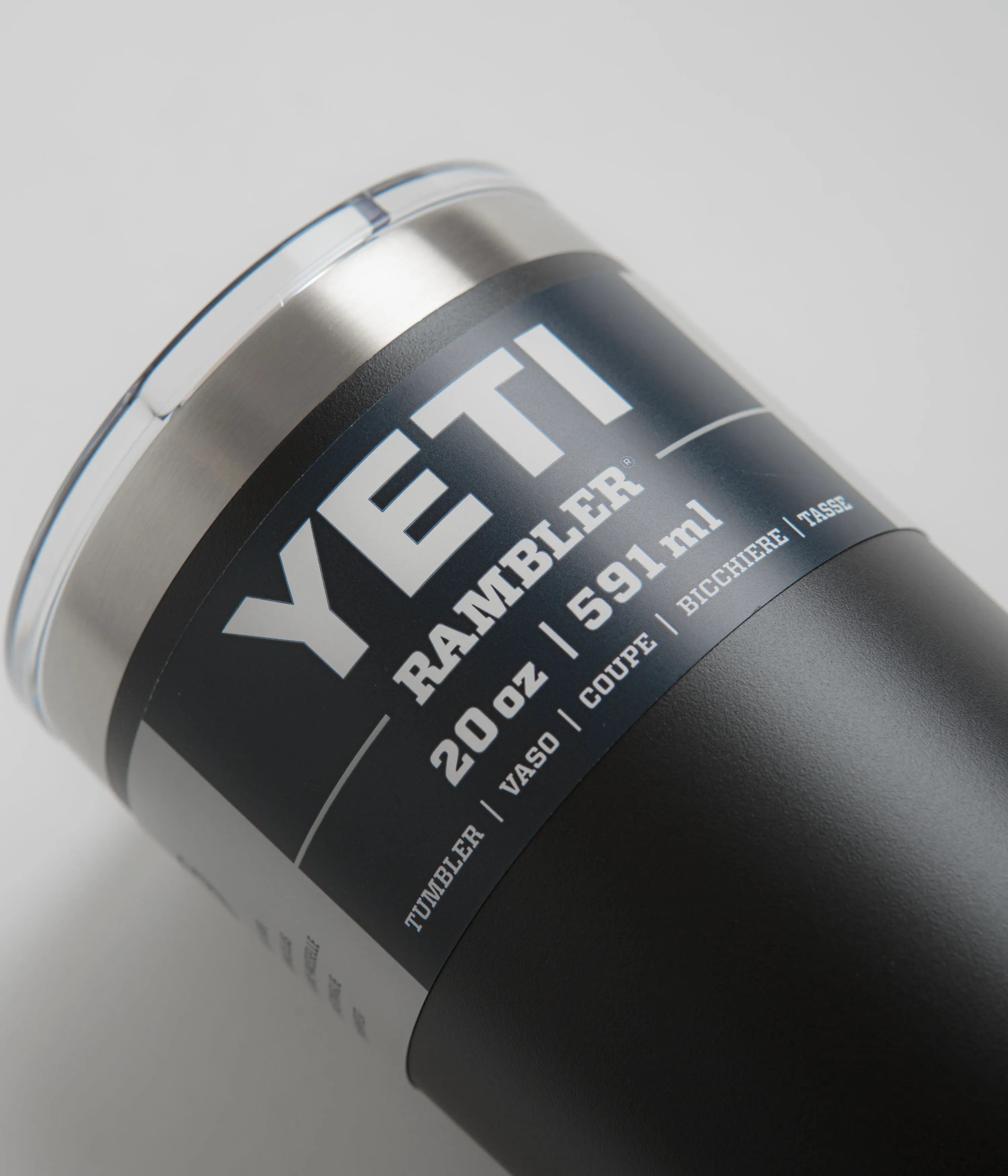 Yeti Rambler Tumbler V2 20oz - Black